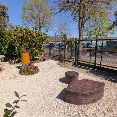 Giardino Privato - Vista Lago - Self Check-In Lägenhet